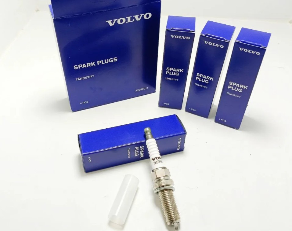 Volvo 32290011  комплект свечей зажигания